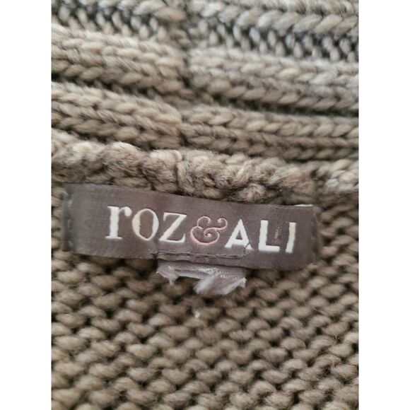 Roz & Ali VTG Wool Blend Crochet Tan Rosette Tie Snap Over Shrug Vest Size 14/16 - Picture 2 of 7